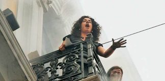 ΛΙΑΝΑ ΚΑΝΕΛΛΗ: ΤΙ ΣΑΣ ΚΟΦΤΕΙ ΑΝ ΚΑΠΟΙΟΣ ΚΟΥΒΑΛΑΕΙ ΕΠΑΝΩ ΤΟΥ ΜΙΑ ΜΟΛΟΤΟΦ; ...Ομόφωνα αθώοι «ελλείψει ικανών ενδείξεων ενοχής», κρίθηκαν από το Πρωτοβάθμιο Κακουργιοδικείο, ο Θοδωρής Σίψας και ο Παύλος Αντρέεβ, οι δύο κατηγορούμενοι για τον φονικό εμπρησμό της Μarfin και του βιβλιοπωλείου ΙΑΝΟΣ