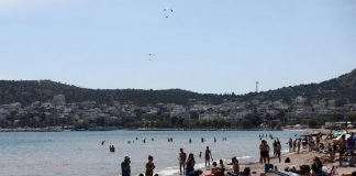 Αλλάζουν όλα σε παραλίες & ξενοδοχεία: Τι ισχύει με ομπρέλες & ξαπλώστρες – Τέλος ο μπουφές