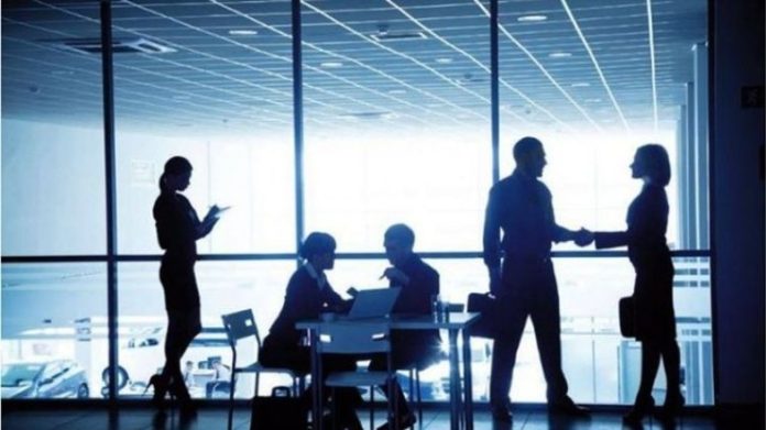 Στη «σέντρα» οι μέτοχοι εταιρειών για μαύρο χρήμα