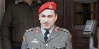 Ο Λοχαγός Μιλτιάδης Τοκατλίδης οδηγείται την Πέμπτη 17 Ιανουαρίου στο δευτεροβάθμιο πειθαρχικό συμβούλιο με το ερώτημα της απόταξης, γιατί αρνήθηκε να γίνει υπηρέτης των .....μεταναστών.