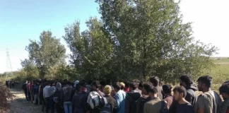 ΕΠΕΛΑΣΗ ΛΑΘΡΟΜΕΤΑΝΑΣΤΩΝ ΣΤΙΣ ΓΙΟΡΤΕΣ