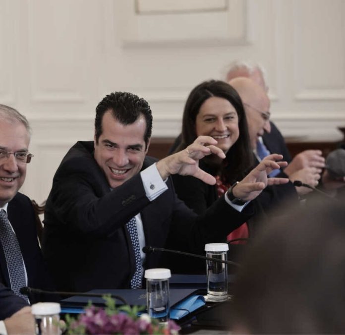 Υγεία επί Μητσοτάκη: Χωρίς ΕΚΑΒ και προσωπικό η μισή Ελλάδα