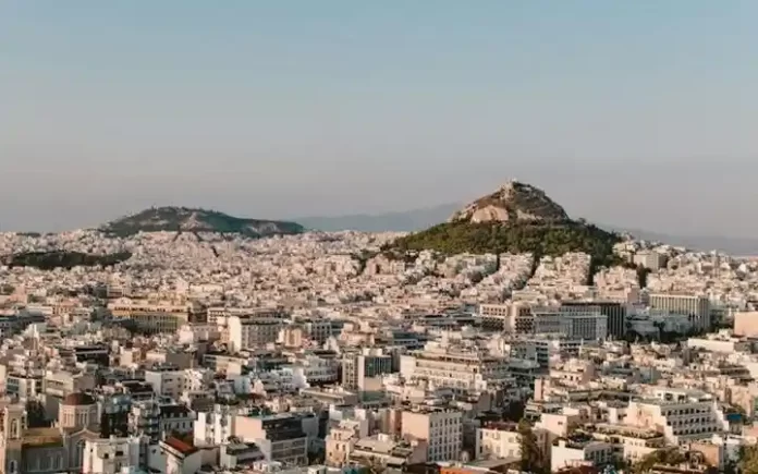 Συμφώνησαν για την ψηφιοποίηση της μεταβίβασης ακινήτων Κυβέρνηση και συμβολαιογράφοι. Η διαδικασία αναλυτικά Photo by Sophie Dupau on Unsplash