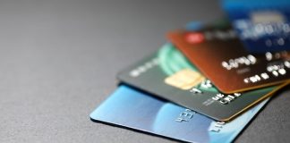 Πώς να αφαιρέσετε πιστωτικές κάρτες ή μεθόδους πληρωμής από το Google Play