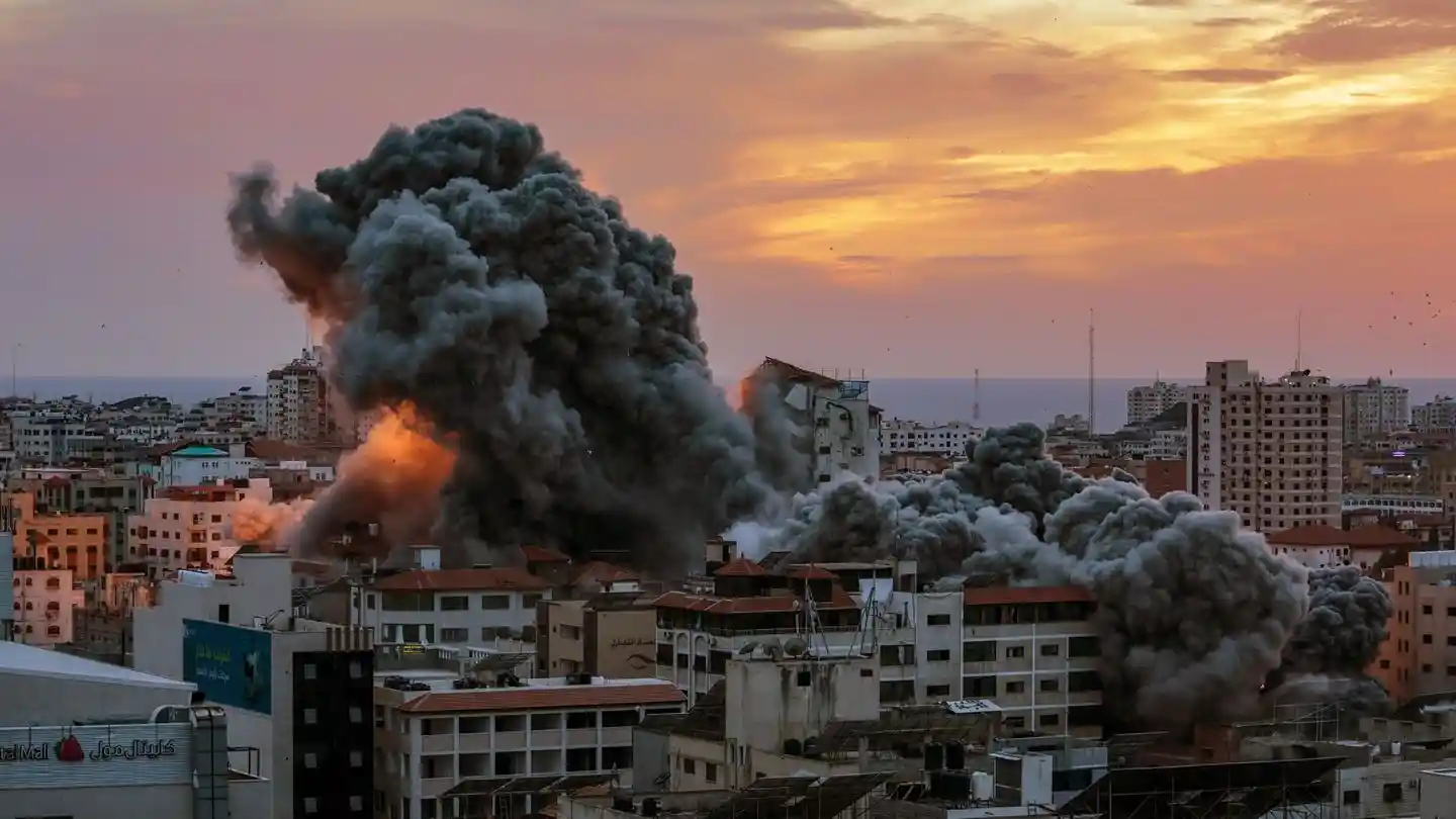260 μωρά σκοτώθηκαν από το Σάββατο που ξεκίνησαν οι ισραηλινοί βομβαρδισμοί στη Γάζα