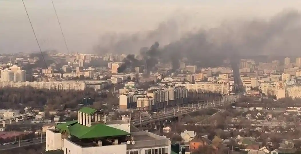 Η Ουκρανία προσπάθησε να ανταποδώσει την χτεσινή μεγάλη ρωσική πυραυλική επίθεση εξαπολύοντας επίθεση με ΝΑΤΟϊκά όπλα και βόμβες διασποράς κατά της ρωσικής πόλης Μπέλγκοροντ