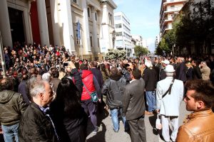 ΔΙΚΑΣΤΗΡΙΑ ΠΑΤΡΑΣ 5/4/2017 ΔΙΑΜΑΡΤΥΡΙΑ ΤΗΣ Ε.ΣΥ. ΚΑΤΑ ΤΗΣ ΑΔΙΚΗΣ ΔΙΚΗΣ ΕΝΑΝΤΙΟΝ ΤΟΥ ΠΡΟΕΔΡΟΥ ΜΑΣ ΑΡΤΕΜΗ ΣΩΡΡΑ