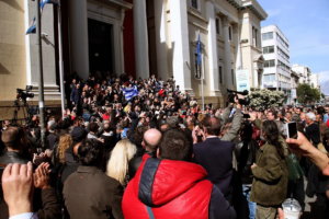 ΔΙΚΑΣΤΗΡΙΑ ΠΑΤΡΑΣ 5/4/2017 ΔΙΑΜΑΡΤΥΡΙΑ ΤΗΣ Ε.ΣΥ. ΚΑΤΑ ΤΗΣ ΑΔΙΚΗΣ ΔΙΚΗΣ ΕΝΑΝΤΙΟΝ ΤΟΥ ΠΡΟΕΔΡΟΥ ΜΑΣ ΑΡΤΕΜΗ ΣΩΡΡΑ