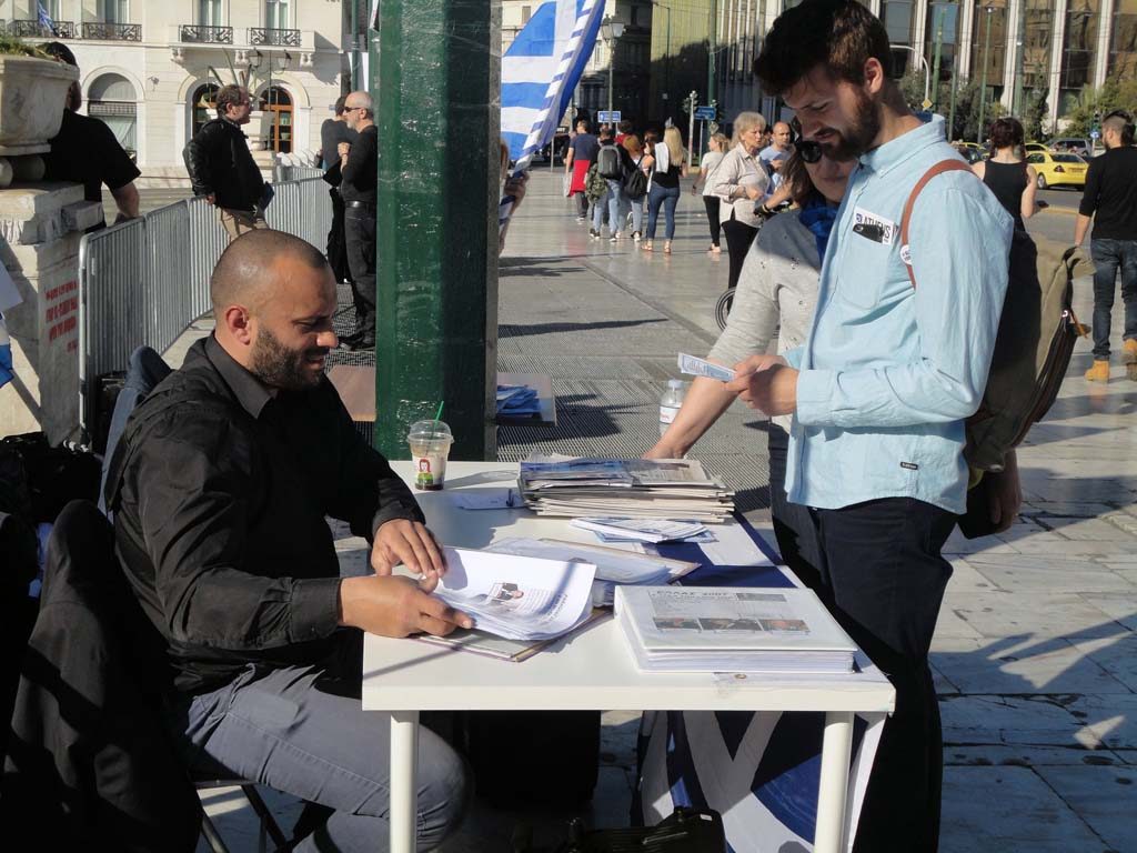 ΠΡΟΕΚΛΟΓΙΚΗ ΠΕΡΙΟΔΟΣ. ΕΞΕΛΙΞΕΙΣ, ΕΛΛΗΝΩΝ ΣΥΝΕΛΕΥΣΙΣ . ΣΥΝΤΑΓΜΑ 10-3-2019. Πλατεία Συντάγματος ενημέρωση δημοτών αλλά και αλοδαπών τουριστών. Για το παγκόσμιο καταπίστευμα, τον πλούτο των Ελλήνων και όλων των χωρών του πλανήτη. Τα παγκόσμια καταπιστευματα. Τα 600δις στην κυρίαρχη Ελληνική Δημοκρατία που είναι δικαιούχοι όλοι οι Ελληνες. Προεκλογική περίοδος στην Ελλάδα. Οι βουλευτές νομοθετούν βγάζουν ΦΕΚ χωρίς κανείς τους να έχει ΦΕΚ για τον εαυτό του. Ούτε ποτέ εκδόθηκε ΦΕΚ σύστασης της Βουλής σε σώμα.