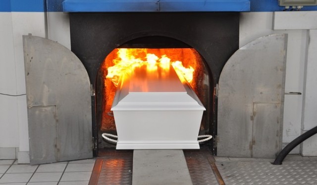 Καύση νεκρών: Πόσοι Έλληνες προτίμησαν την καύση Καύση νεκρών