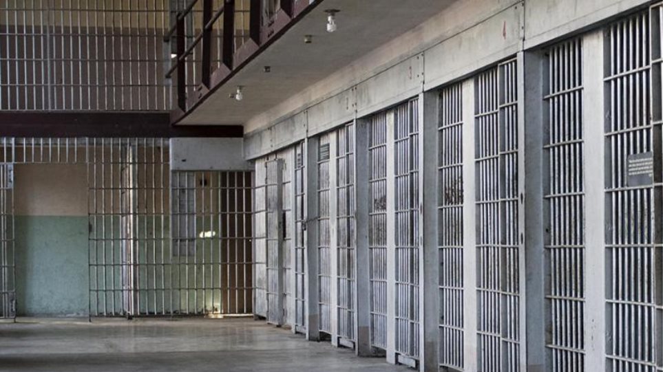 Κορωνοϊός - Σάκης Κεχαγιόγλου: Απαραίτητη η αποσυμφόρηση των φυλακών