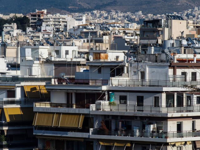 Ξαφνικό τέλος για χιλιάδες δίκες υπερχρεωμένων νοικοκυριών