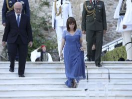 Έμμεσα υπέρ καταδικασμένου για βιασμό ανηλίκων η Πρόεδρος της Ελληνικής Δημοκρατίας
