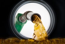 Δωρεάν μαθήματα κλοπής βενζίνης από την Δημόσια Τηλεόραση εκ παραδρομής