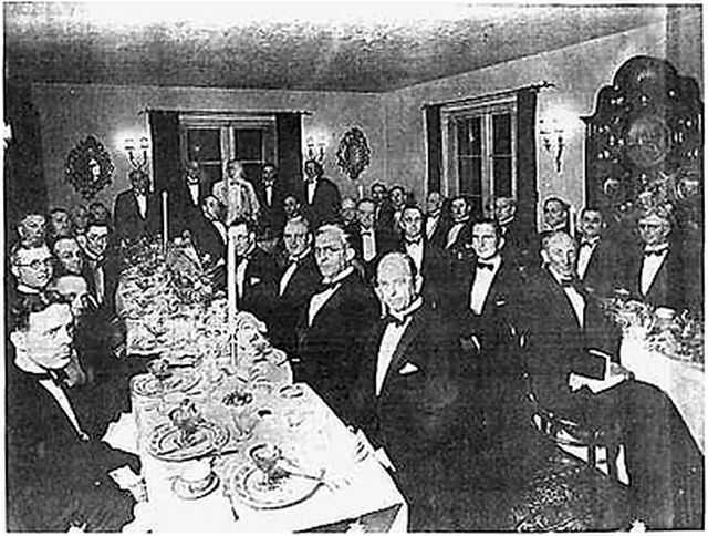 "The End of All Disease": τον Νοέμβριο του 1931, ο Δρ. Τζόνσον κάλεσε 44 γιατρούς στο σπίτι του στην Πασαντίνα της Καλιφόρνια για ένα συμπόσιο για να τιμήσει τον Ράιφ και το έργο που έκανε. 