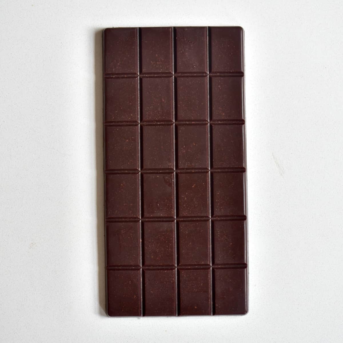 Κομμάτια κατσαρίδων σε σοκολάτες