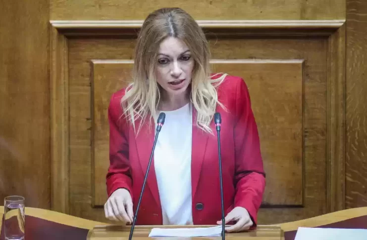 Ολομέλεια της Βουλής – Ζήτησε Παραίτηση του Κυριάκου Μητσοτάκη χωρίς να γίνουν εκλογές και δεν ακούστηκε κιχ από τους βουλευτές της ΝΔ..