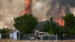 Φωτιά στο Λουτράκι: Σε κατάσταση έκτακτης ανάγκης ο Δήμος - Μαίνεται η πυρκαγιά στον Άγιο Χαράλαμπο